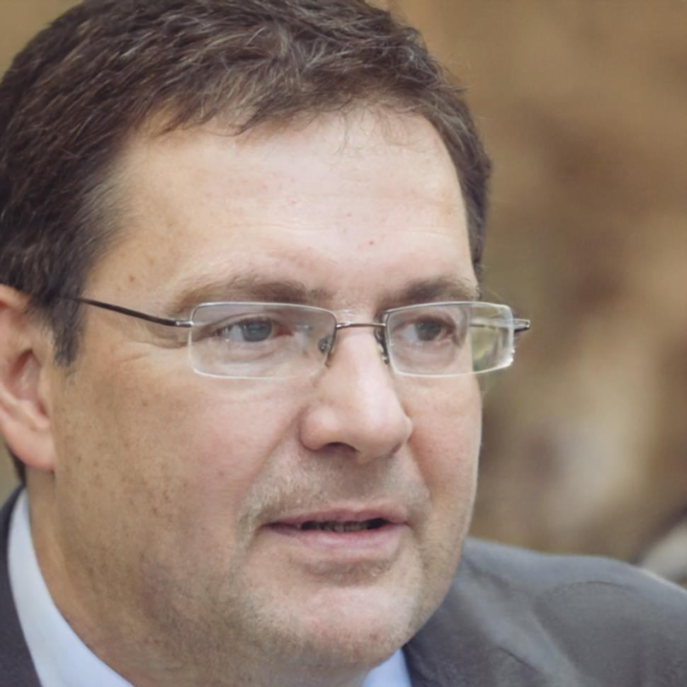 Casimiro Vega, instructor experto en análisis de inversiones